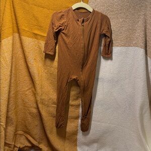 Kyte Baby Footie 6-12 in Nutmeg-  Bamboo Sleeper Pajamas